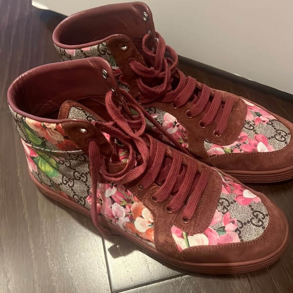 Gucci Sneakers - Picture 1 of 1